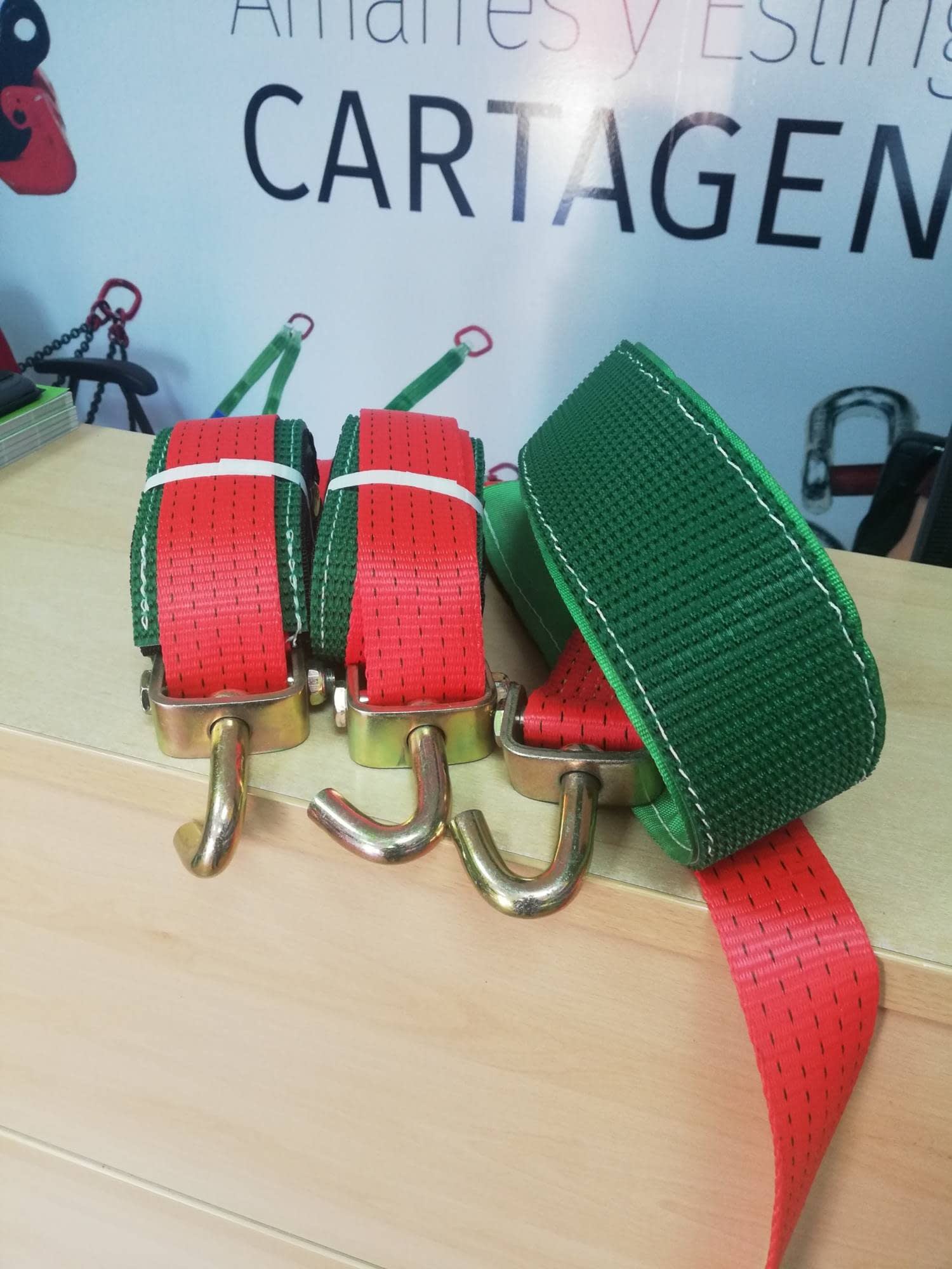 AMARRES PORTACOCHES CON PETACA